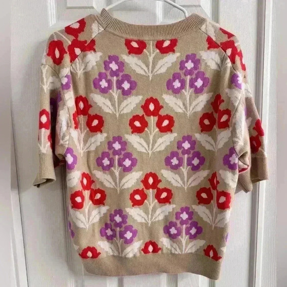 Ann Taylor Floral Graphic Quarter Sleeve Knit Top - Petite Large - Picture 10 of 10